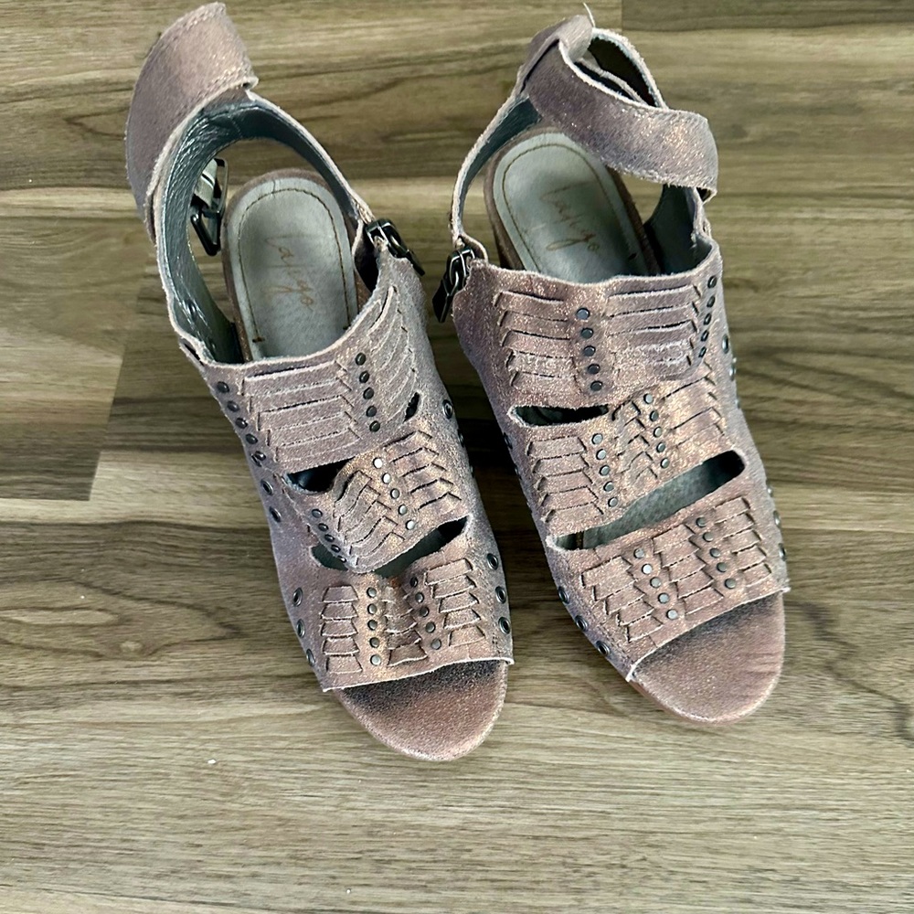Latigo Leather heeled Sandal with side zipper and ankle strap